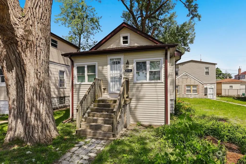 8721 S Constance Avenue, Chicago, 60617
