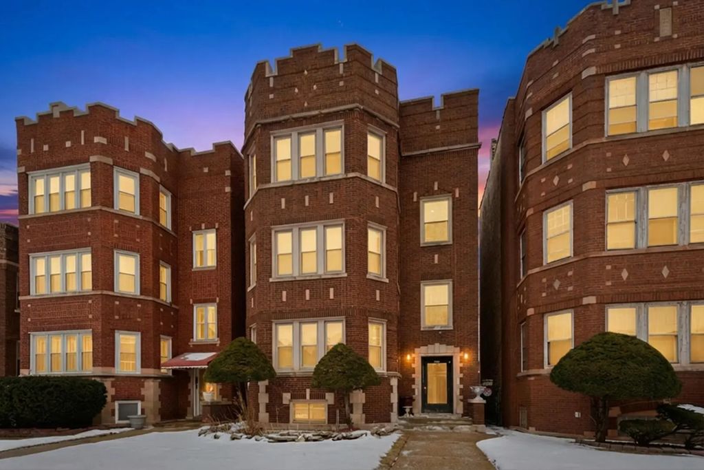 8019 S Rhodes Avenue, Chicago