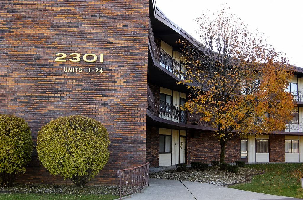 2301 Holiday Terrace 11, Lansing