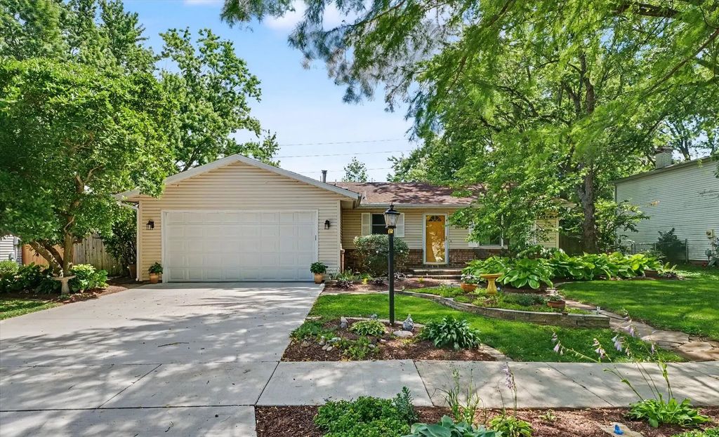 201 E Willard Street, Urbana