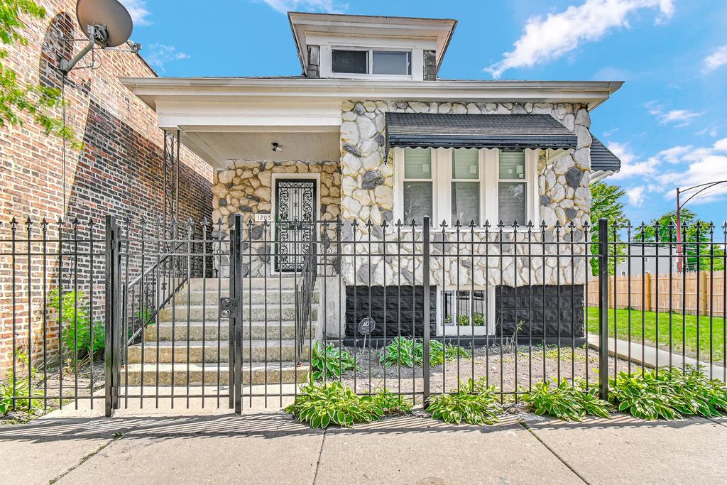 1205 E 93rd Street, Chicago