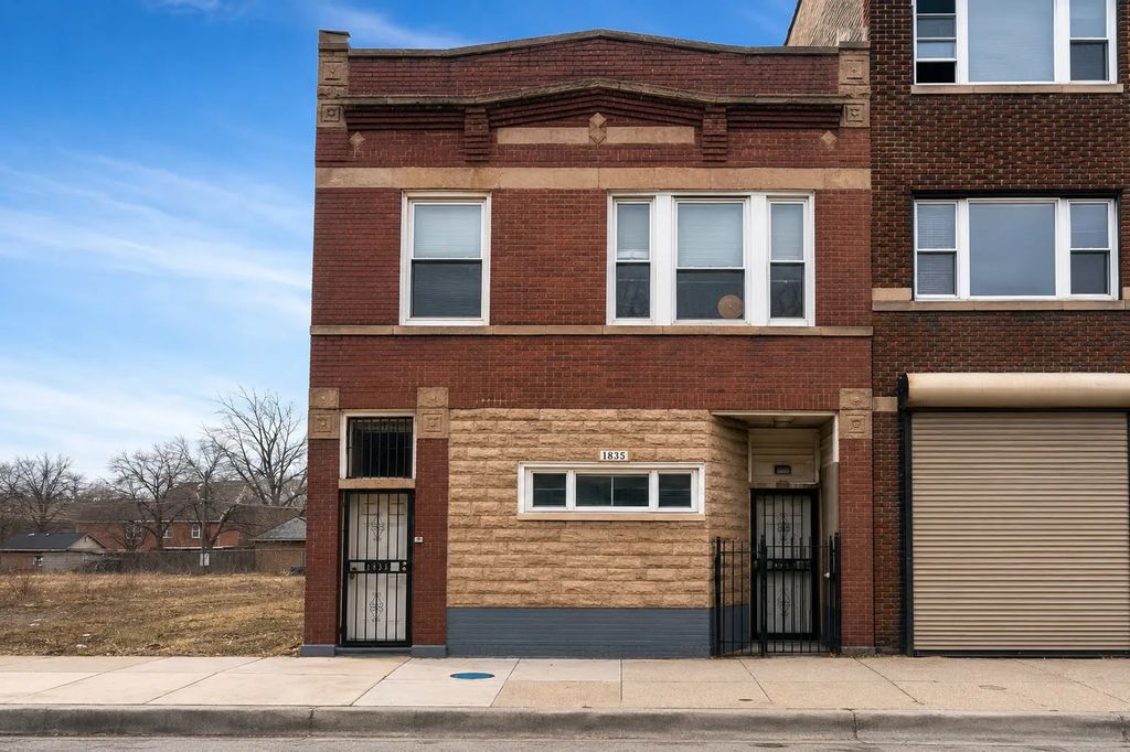 1835 E 79th Street, Chicago