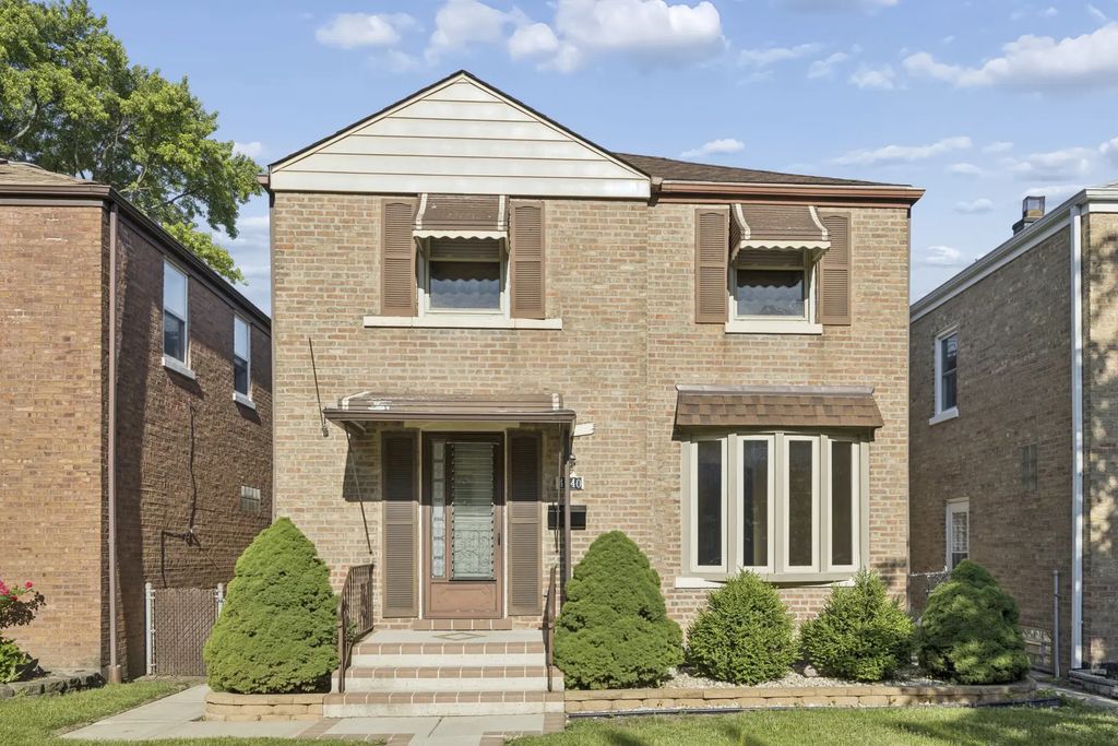 4140 N Pontiac Avenue, Chicago