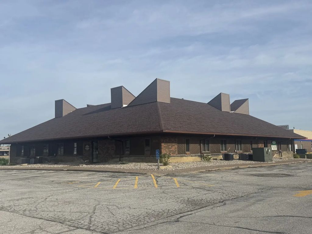 1601 52nd Avenue 6, Moline