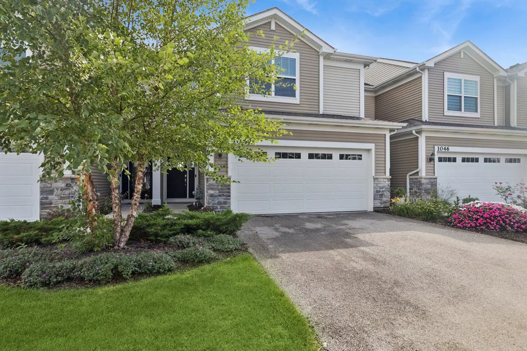 1044 Moraine Drive, South Elgin