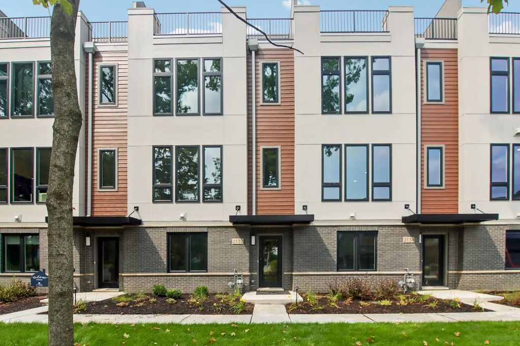 2132 Iron Ridge Lane, Naperville