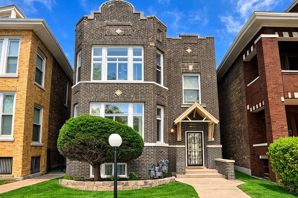 6733 S Maplewood Avenue, Chicago, 60629