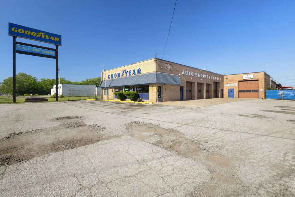 3349 E End Avenue, South Chicago Heights