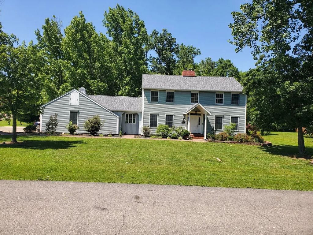 202 Arbor Drive, Carterville