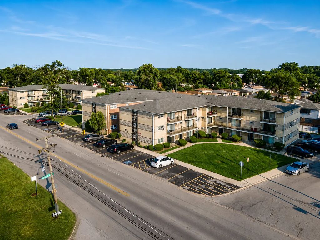 1025 - 49 W Vermont Street, Calumet Park