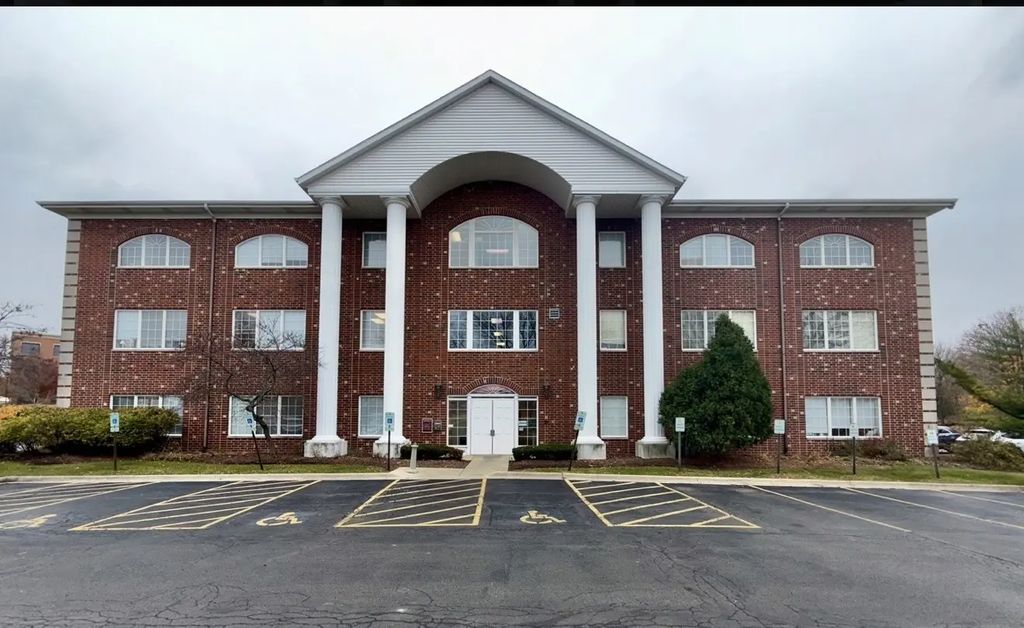 20646 Abbey Woods Court 106, Frankfort