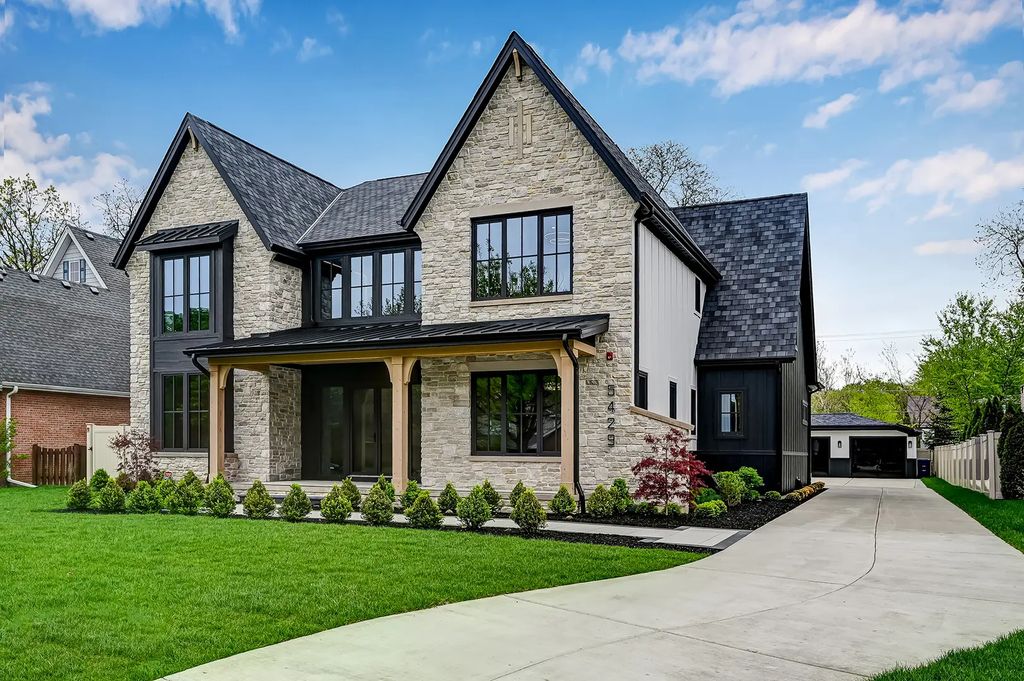 5429 Lawn Avenue, Western Springs