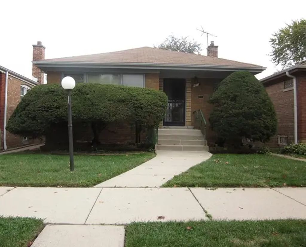 9035 S Euclid Avenue, Chicago, 60617