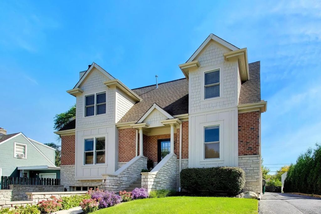 215 S Evergreen Avenue C, Arlington Heights