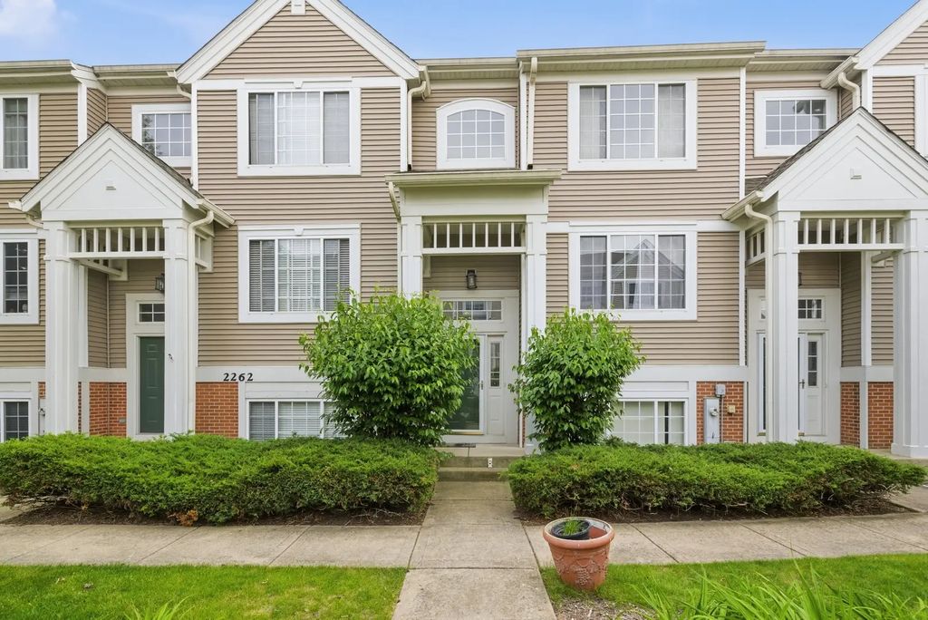 2264 Daybreak Drive, Aurora