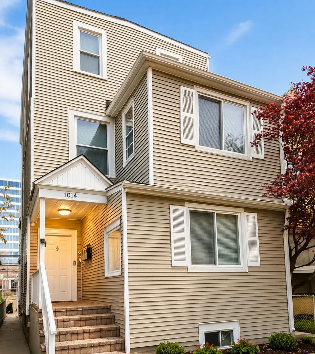 1014 Garnett Place, Evanston