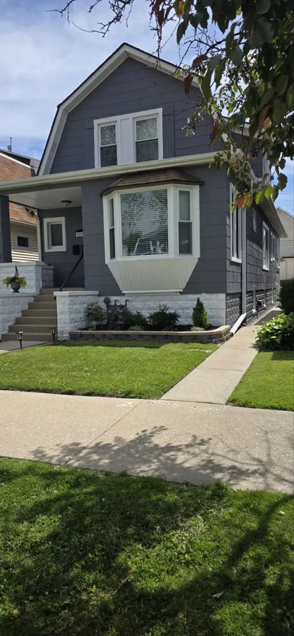 5605 N Keystone Avenue, Chicago