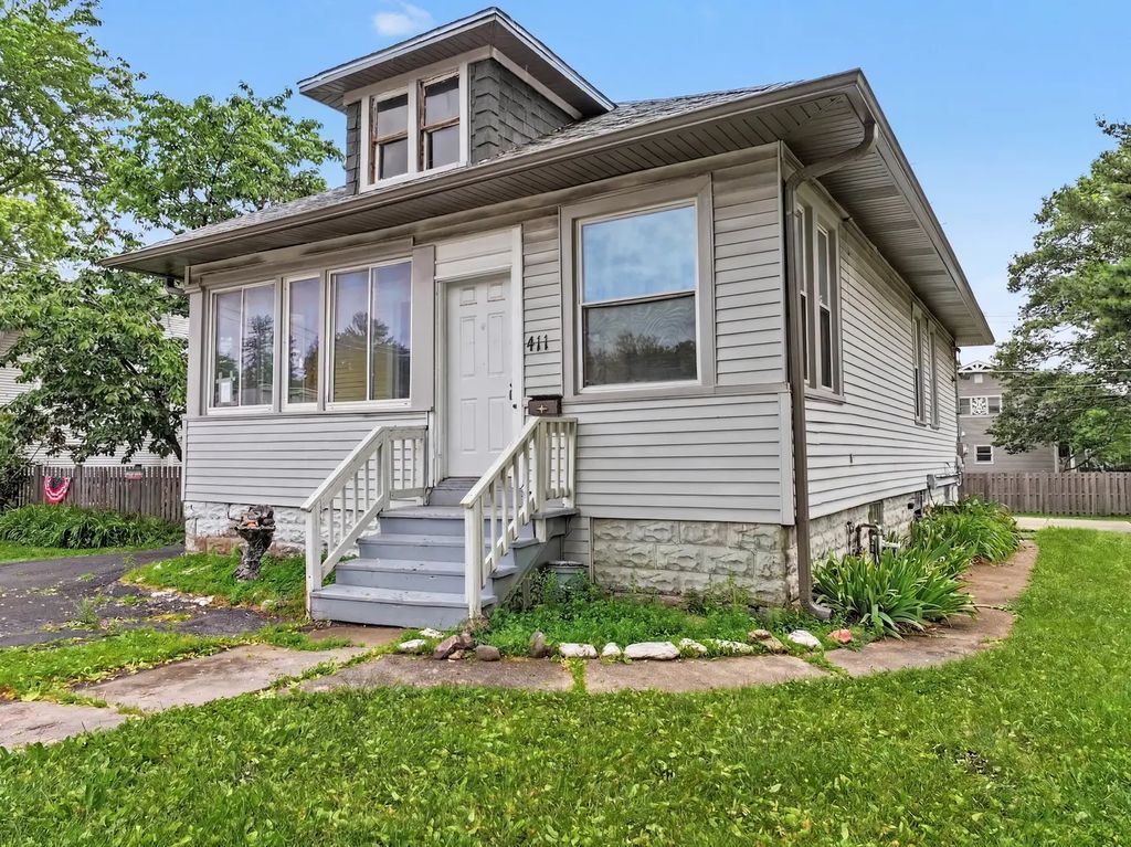 411 N Arlington Heights Road, Arlington Heights