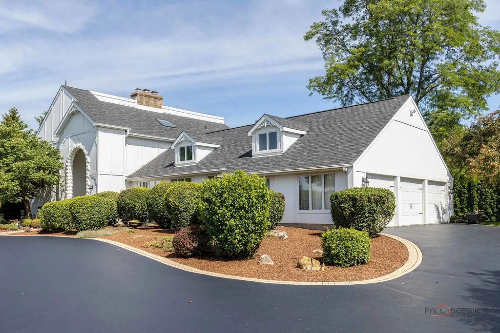 11 Lake View Road, Hawthorn Woods