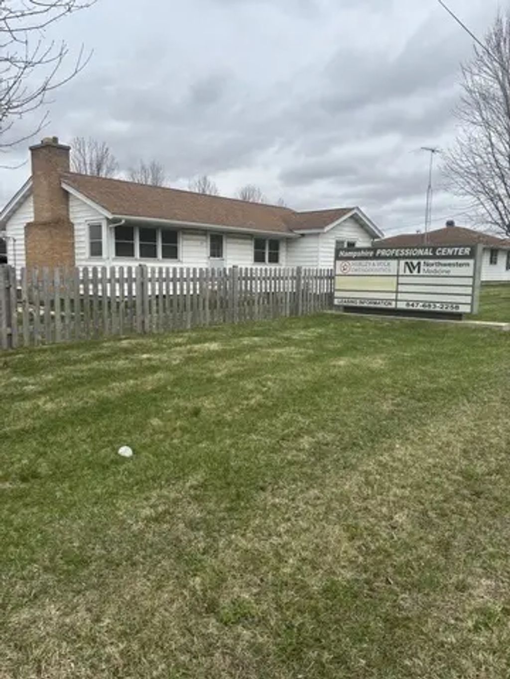 118 E Oak Knoll Drive, Hampshire