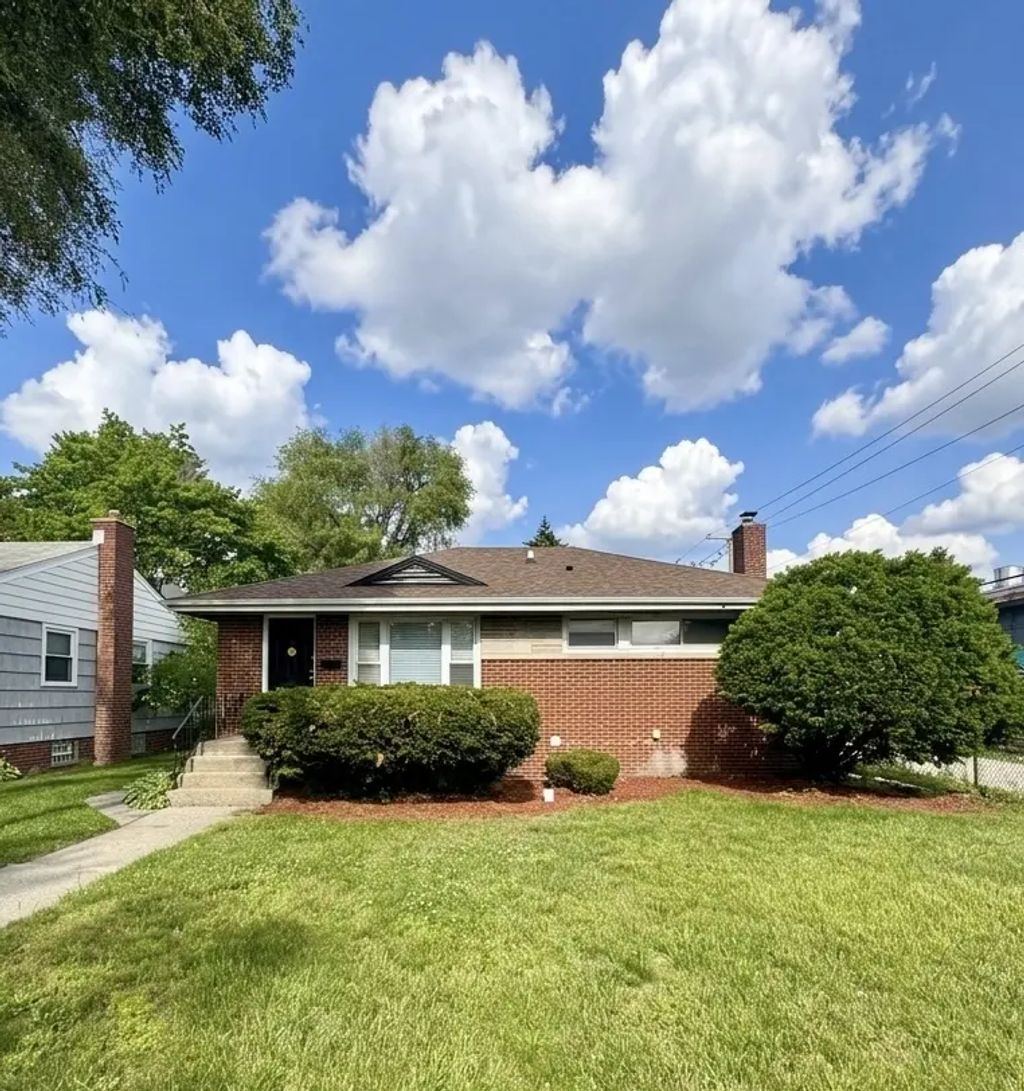 461 Clyde Avenue, Calumet City