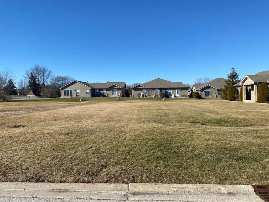 916 Lange Avenue, Beecher