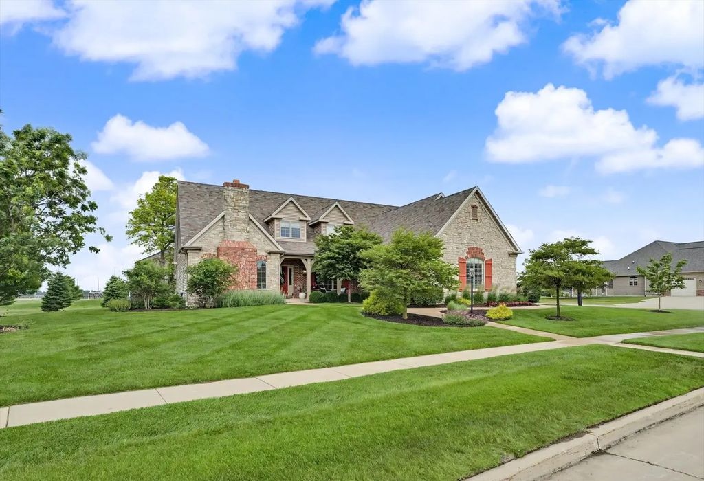 1301 English Oak Drive, Champaign