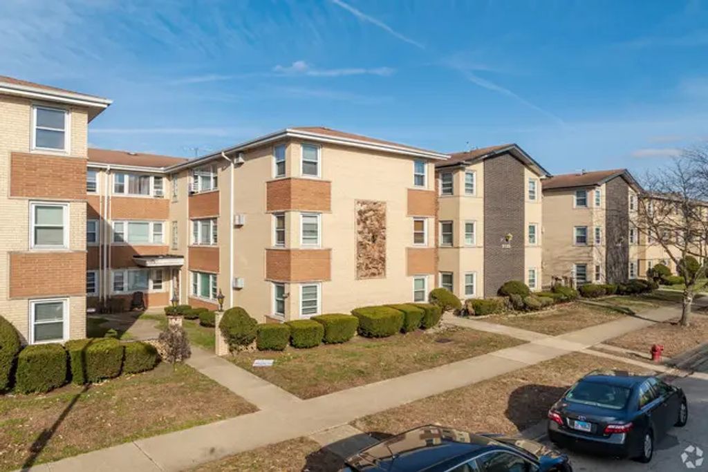 8528 W Gregory Street 3s, Chicago