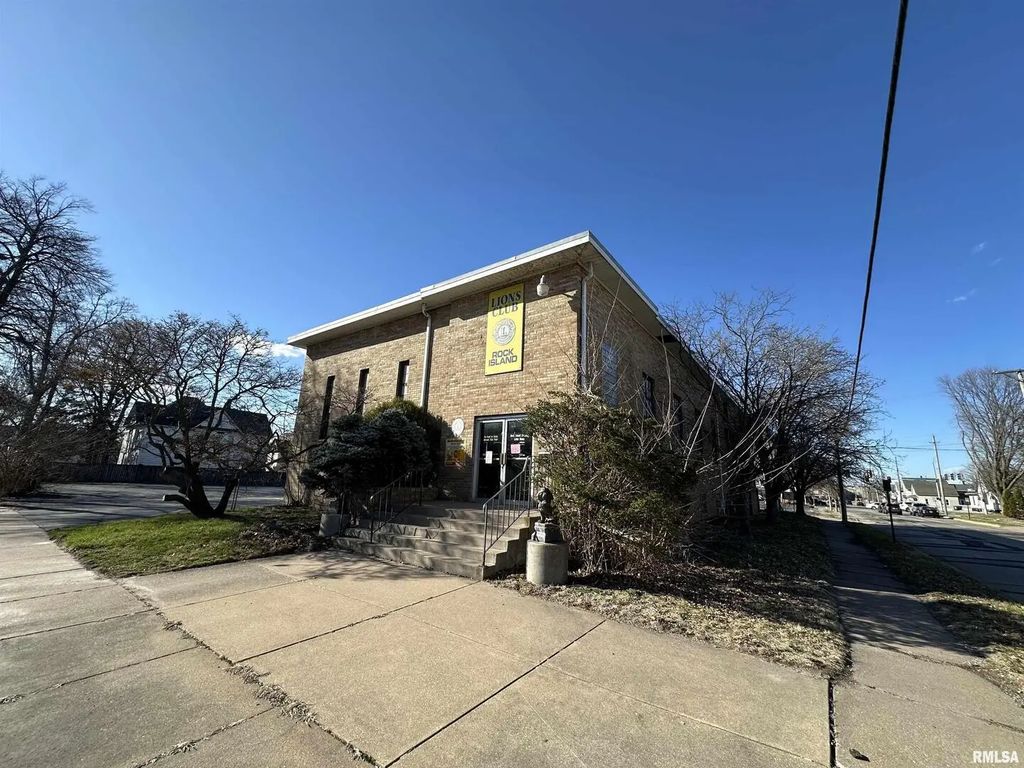 4329 8th Avenue, Rock Island