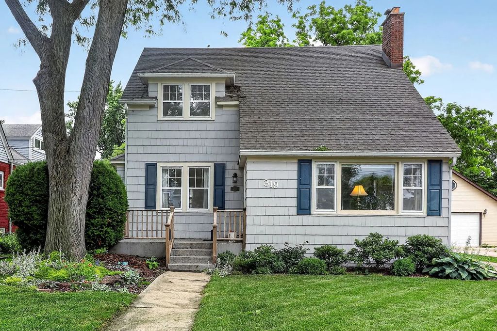 319 E Jefferson Avenue, Wheaton
