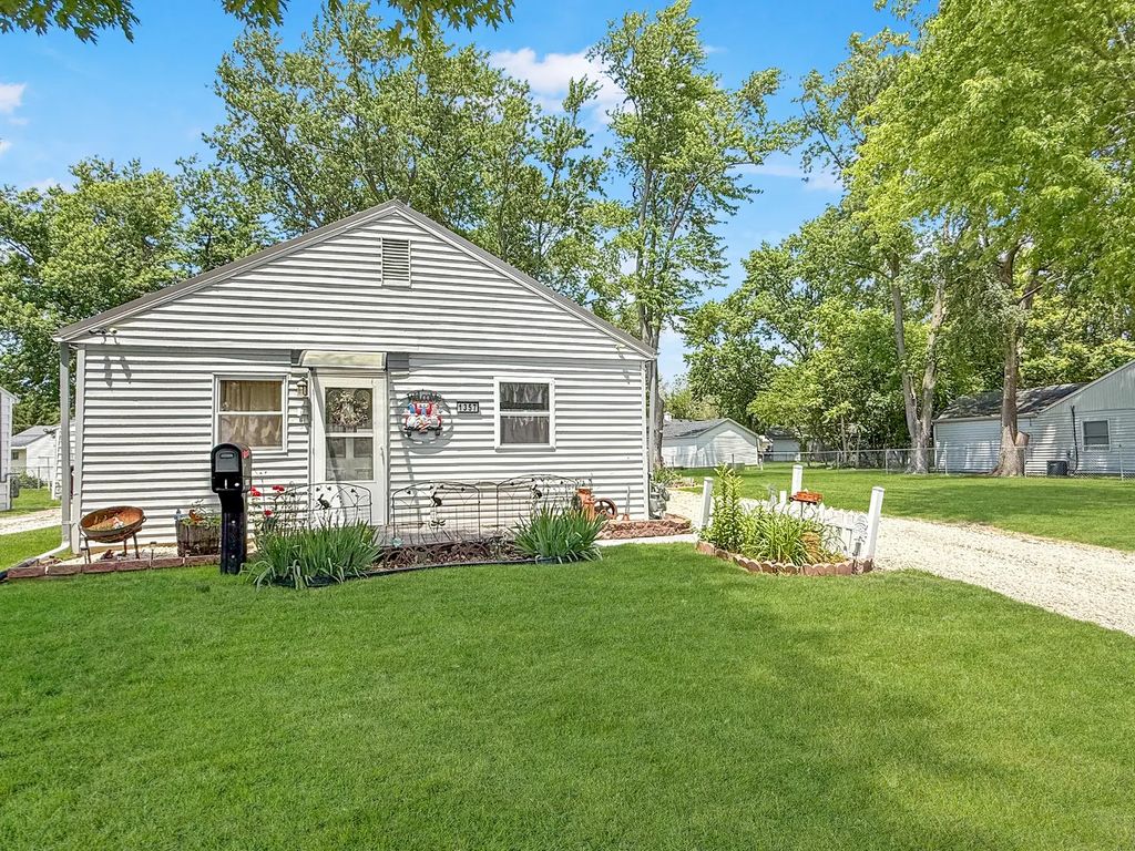 1357 Fairlawn Drive, Rantoul