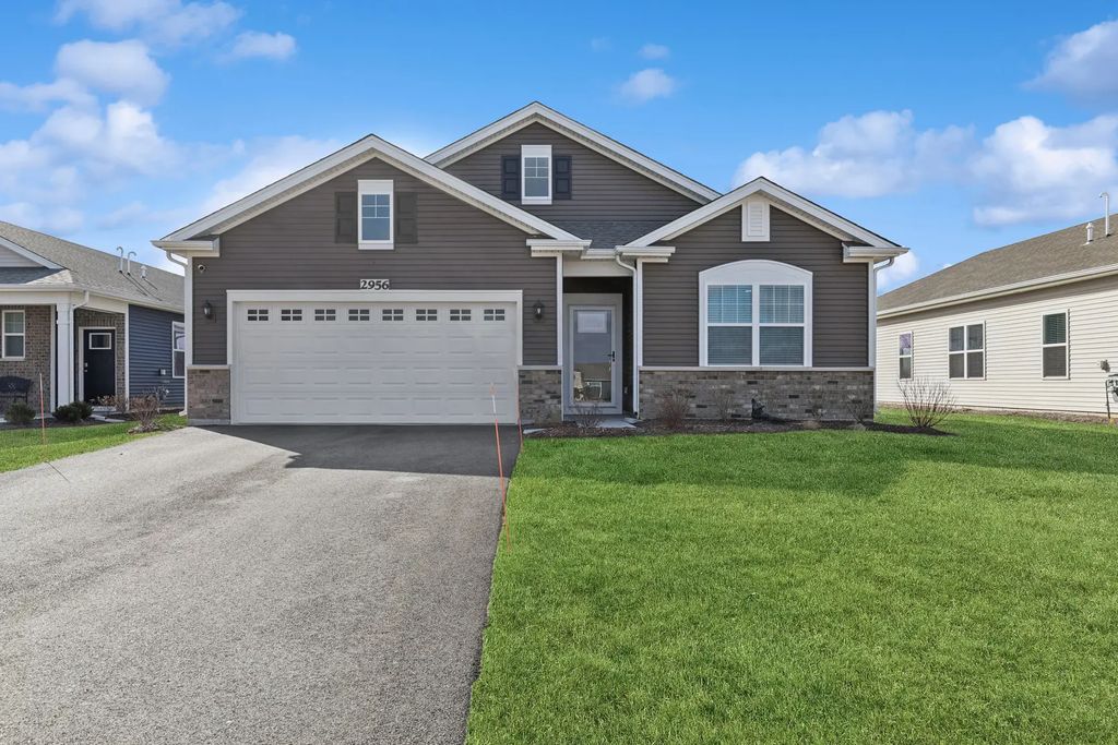 2956 Harnish Drive, Algonquin