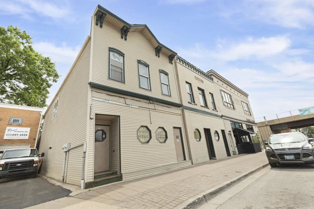210 Main Street, Lemont