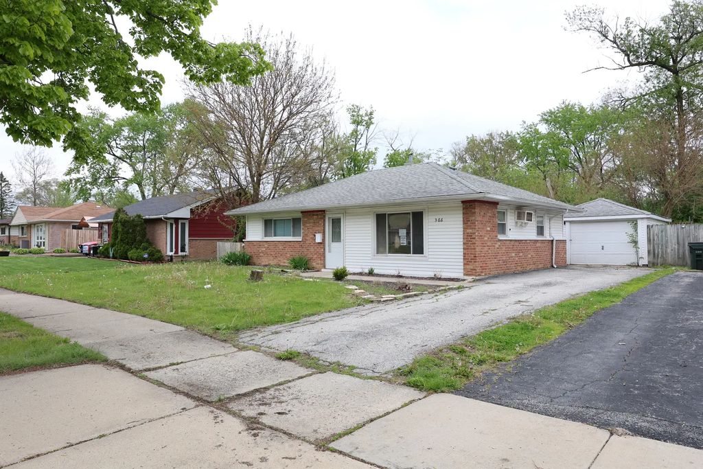 366 Blackhawk Drive, Park Forest