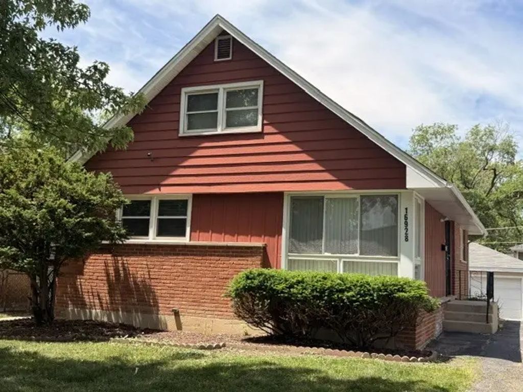 16928 Old Elm Drive, Country Club Hills