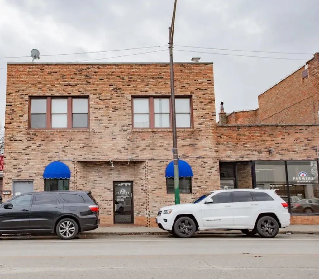 7541 W Irving Park Road, Chicago