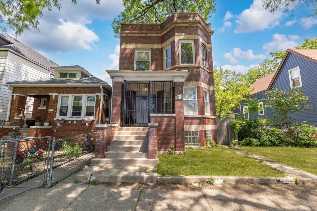 5721 S Hermitage Avenue, Chicago