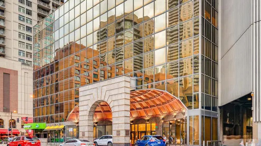 10 E Ontario Street 1105, Chicago, 60611