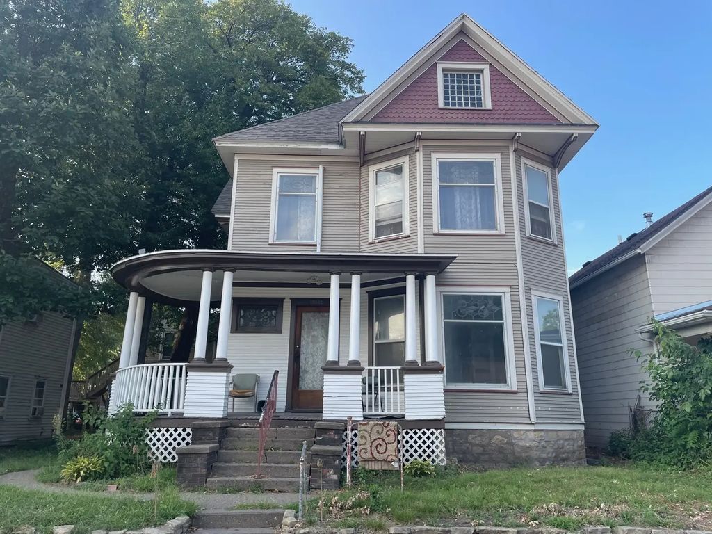1538-1542 W 3rd Street, Davenport
