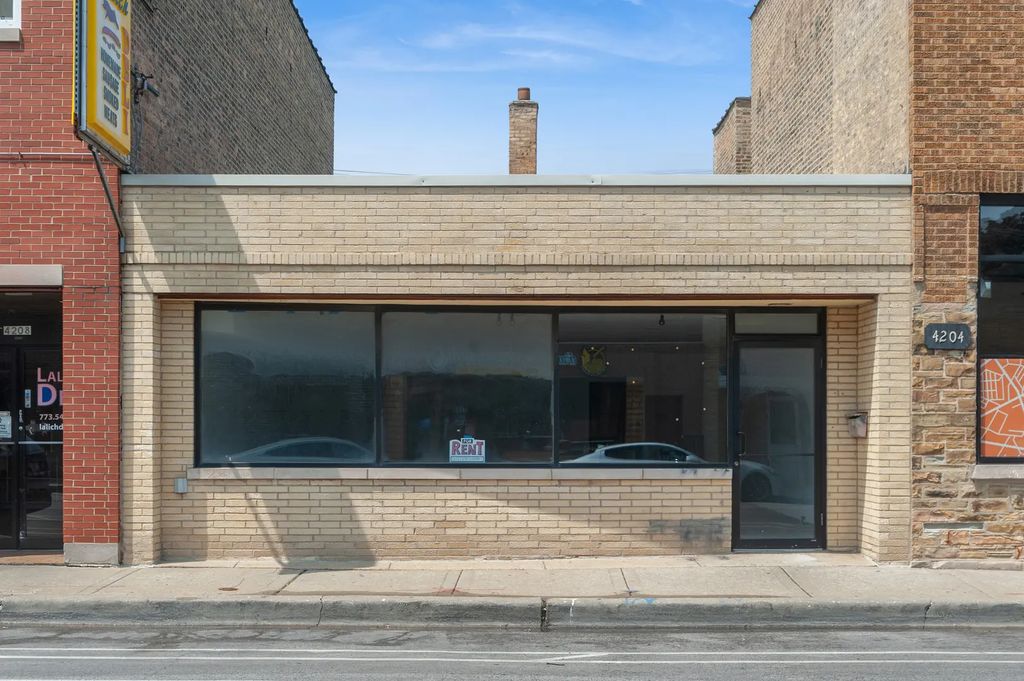 4206 W Lawrence Avenue, Chicago