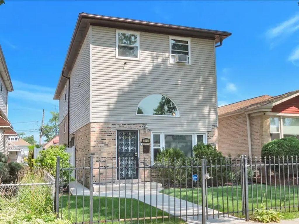 9941 S Aberdeen Street, Chicago