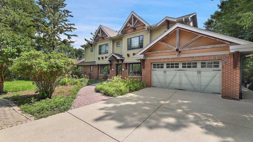 827 S Arlington Heights Road, Arlington Heights