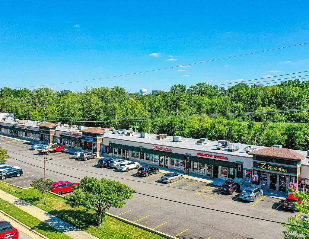 701 E Roosevelt Road, Lombard