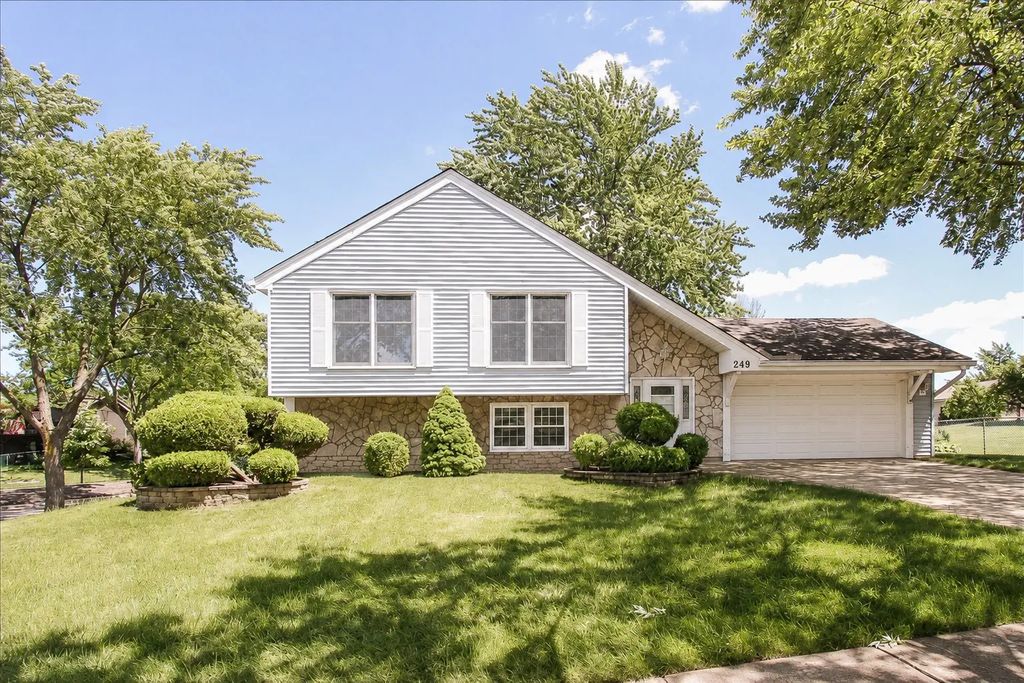 249 Langton Lane, Bloomingdale