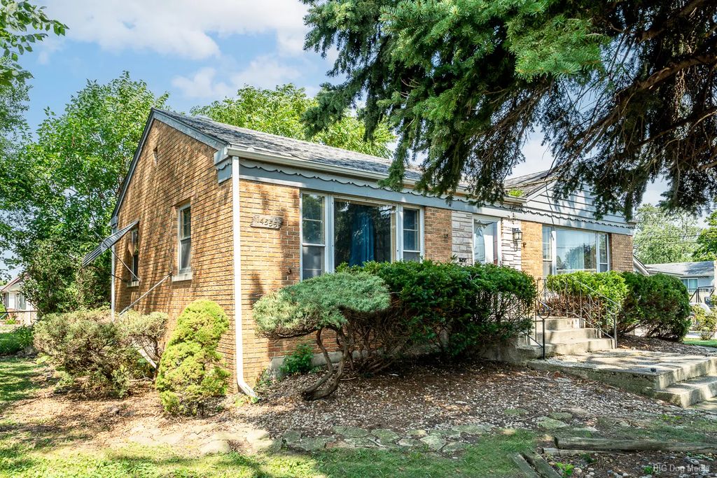 14555 Springfield Avenue, Midlothian