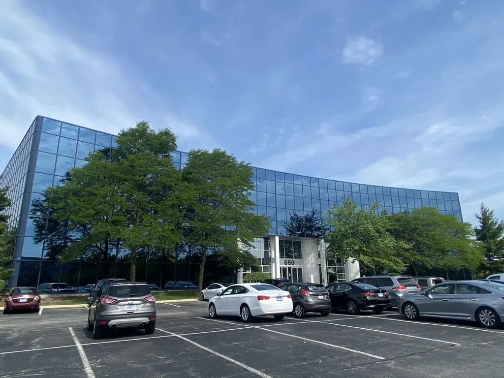 650 E Algonquin Road, Schaumburg