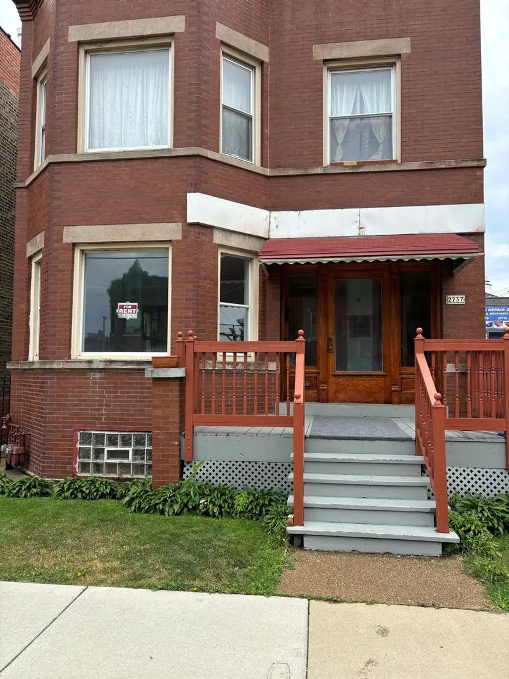 2737 W Belmont Avenue 1, Chicago, 60618