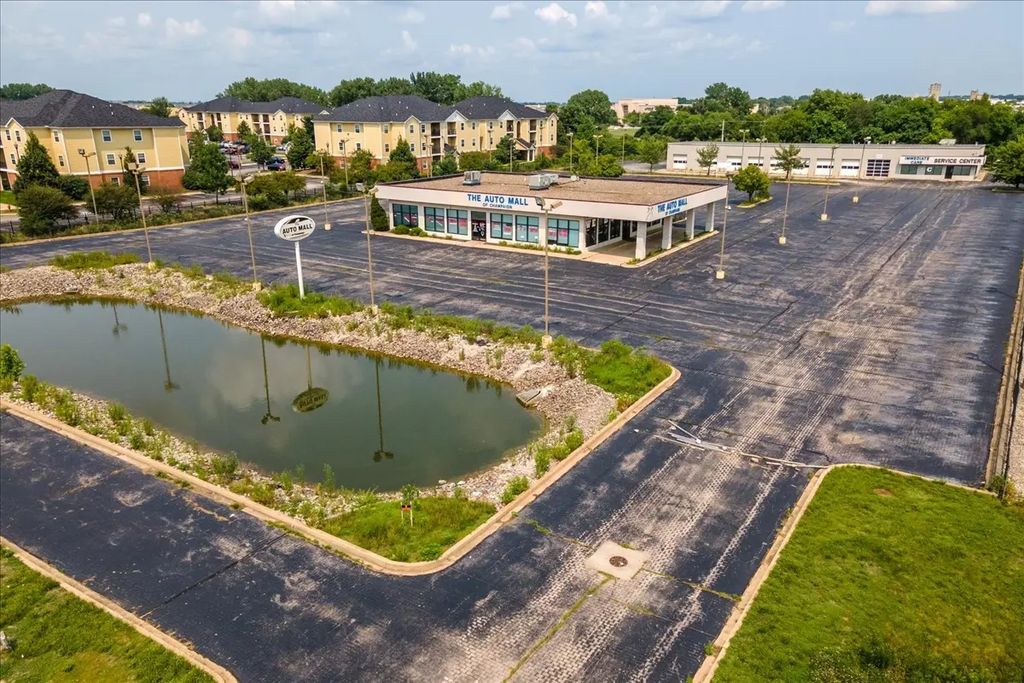 1910 Moreland Boulevard, Champaign