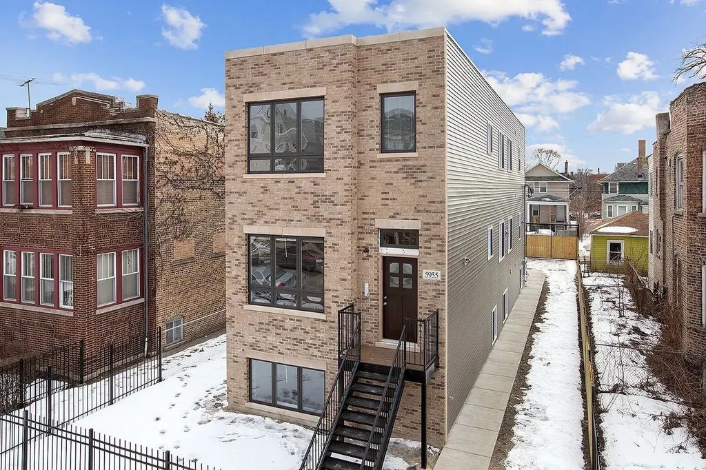 5955 W Superior Street, Chicago, 60644