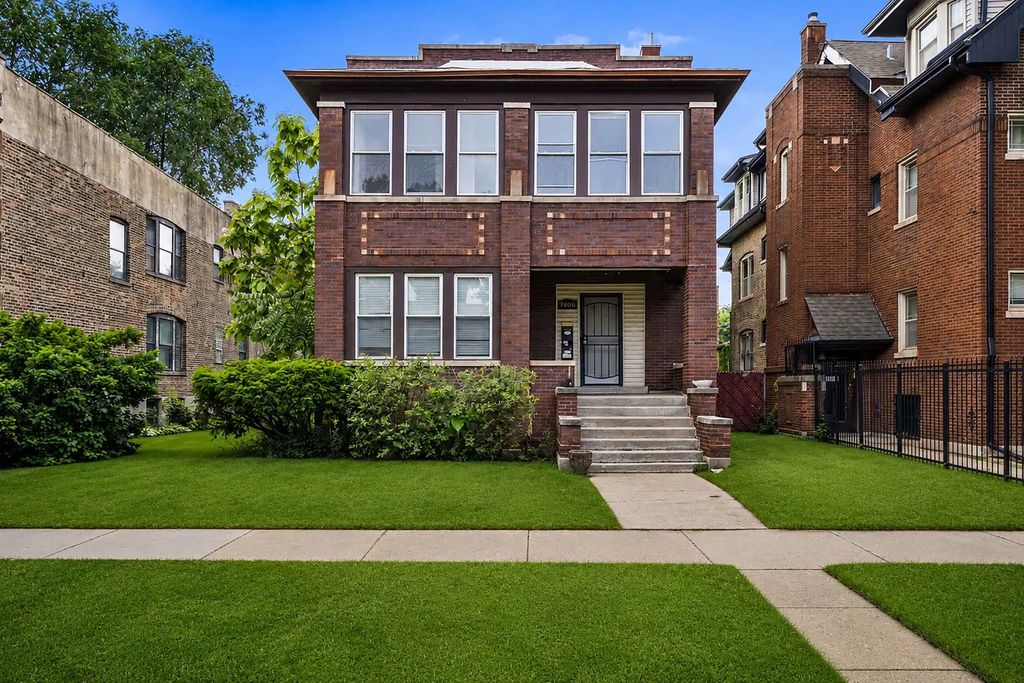 7406 S Crandon Avenue, Chicago